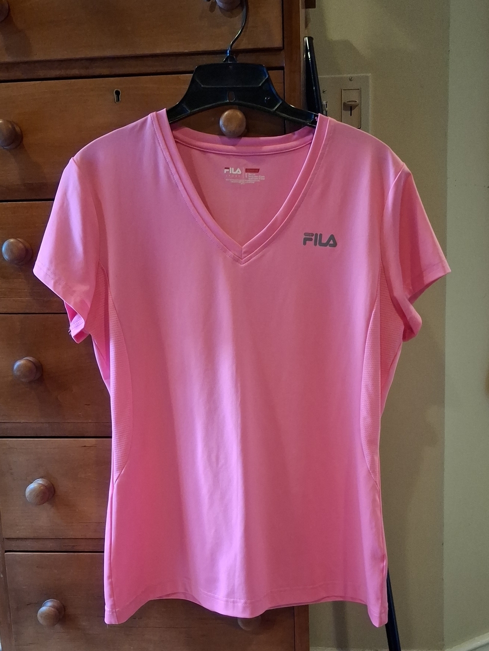 FILA Pink V-Neck Short Sleeve Athletic Tee Excellent Condition